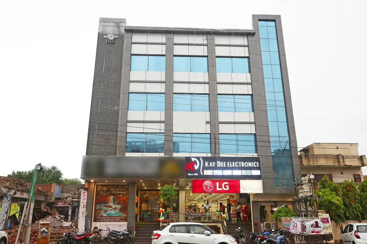 Oyo 18422 Central Grand Belanganj India